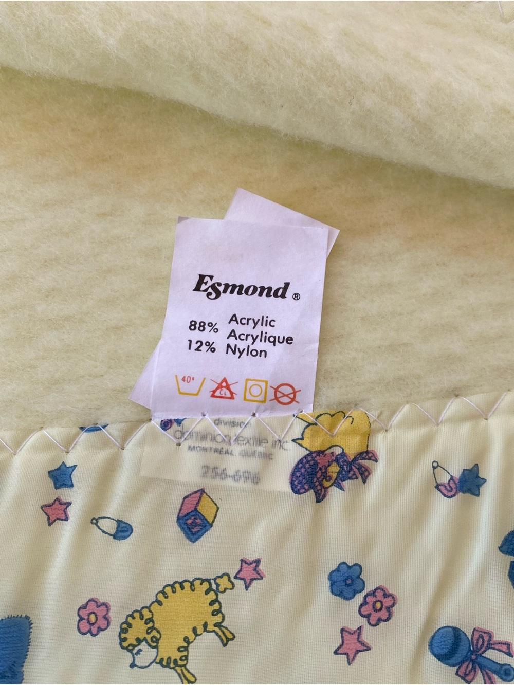 Vintage Esmond Yellow Baby Blanket Satin like Trim Nursery Receiving Crib Throw - Picture 2 of 7